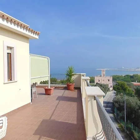 Apartment Con Terrazza Vista Mare A